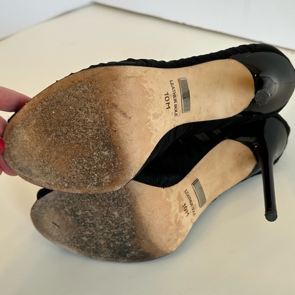 Badgley Mischka Elegant Black Satin Peep Toe Zipper Back 5” Heels Sz 10 - Picture 6 of 10